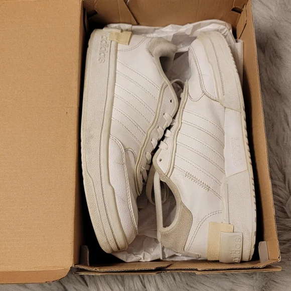 ADIDAS Postmove Basketball Runners - Picture 15 of 15